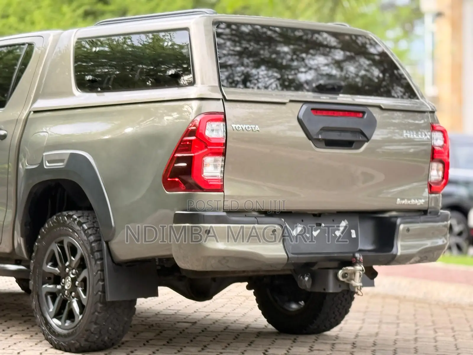 Toyota Hilux 2021 Gray