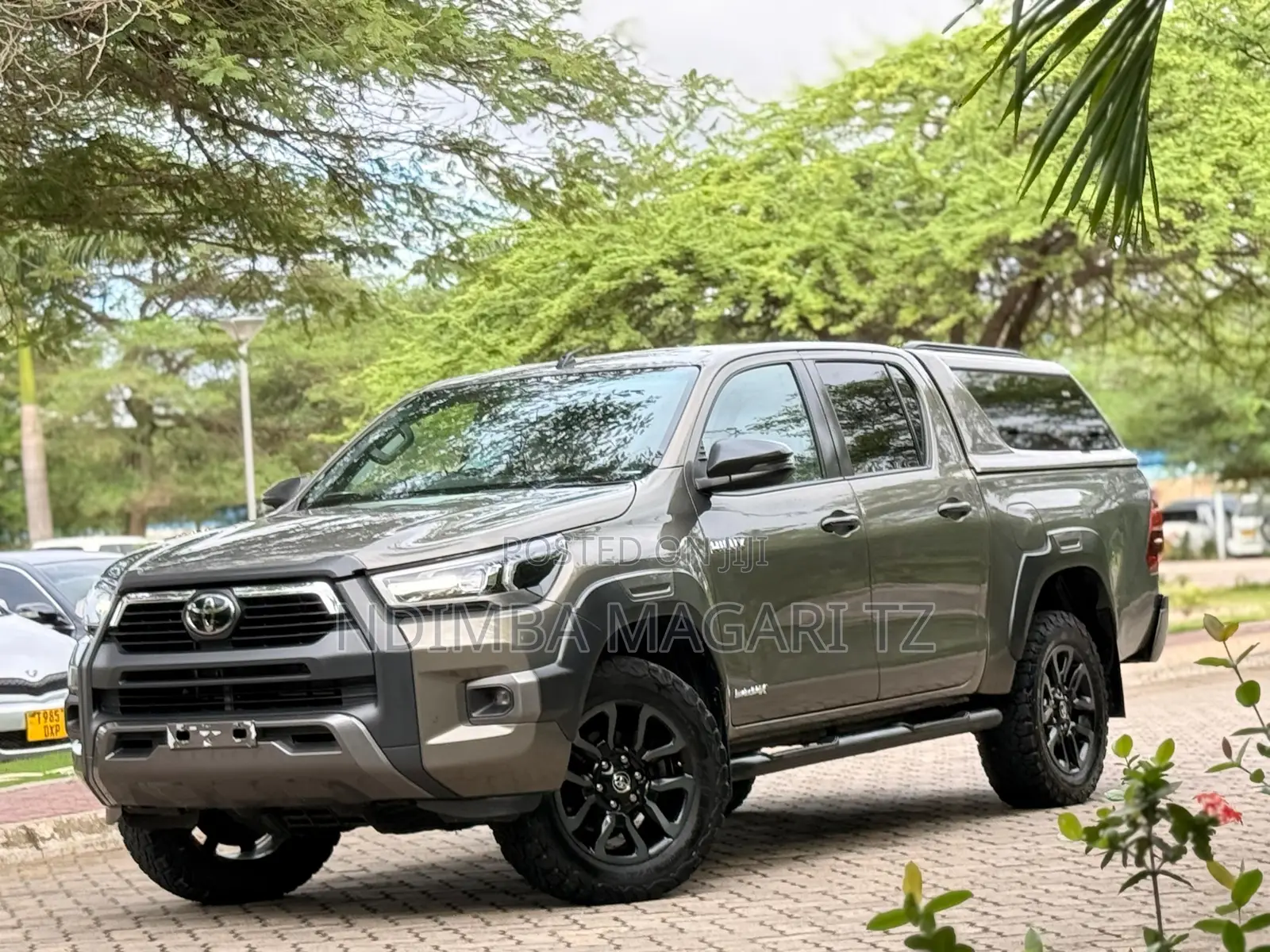 Toyota Hilux 2021 Gray