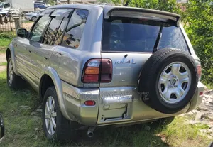 Toyota RAV4 1999 Silver