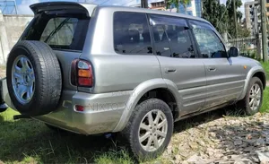 Toyota RAV4 1999 Silver