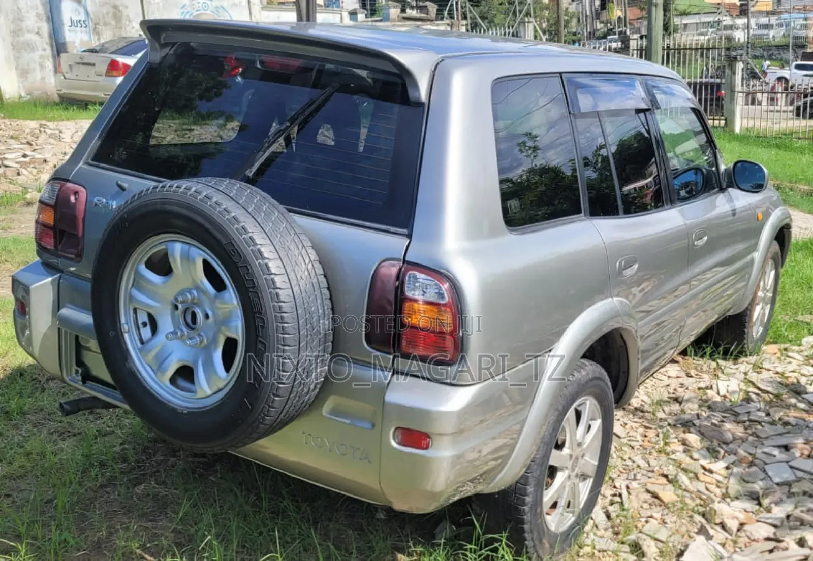 Toyota RAV4 1999 Silver
