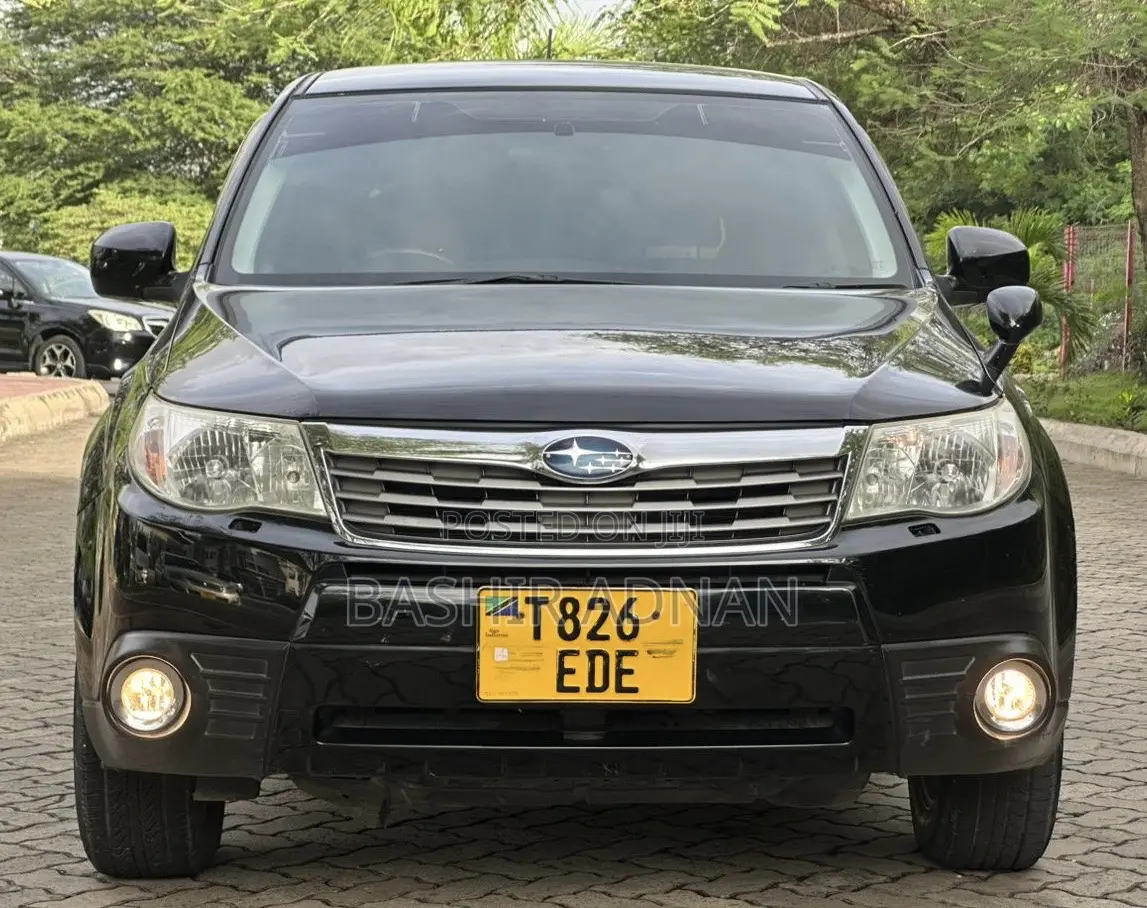 Subaru Forester 2010 Black