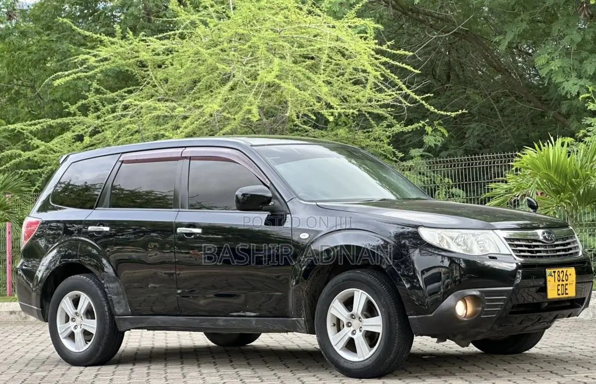 Subaru Forester 2010 Black