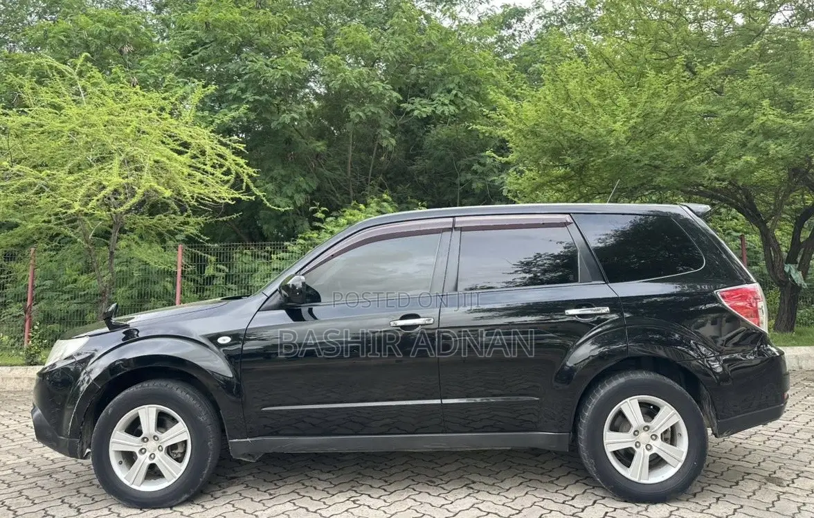 Subaru Forester 2010 Black