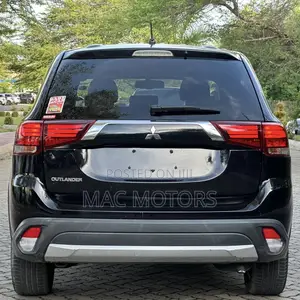 Mitsubishi Outlander 2015 Black