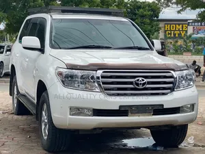 Toyota Land Cruiser 2017 Pearl