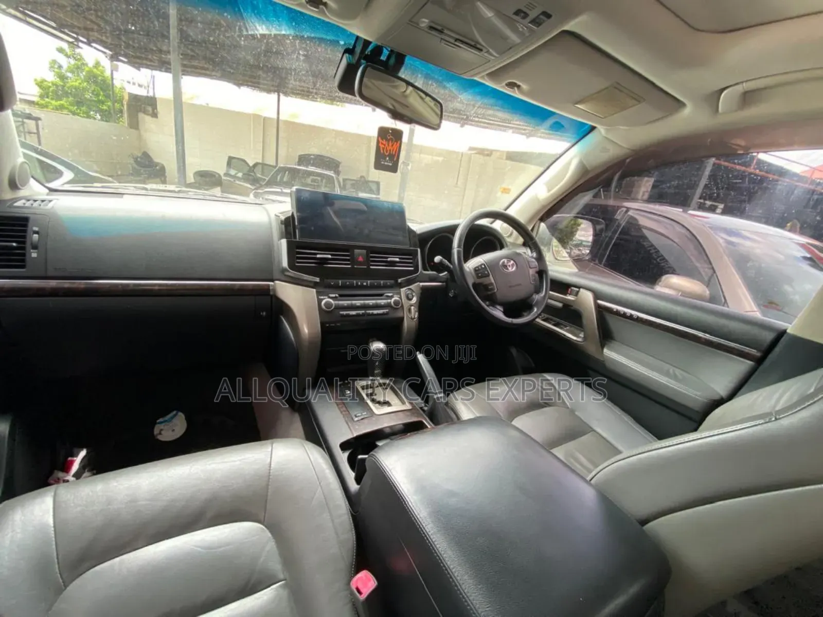Toyota Land Cruiser 2017 Pearl
