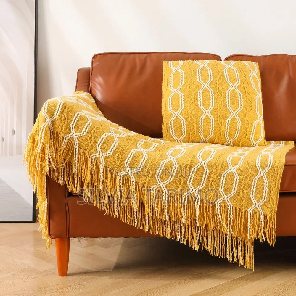 Luxury Sofa Throw Blanket With Matching Cushion – Modern Design