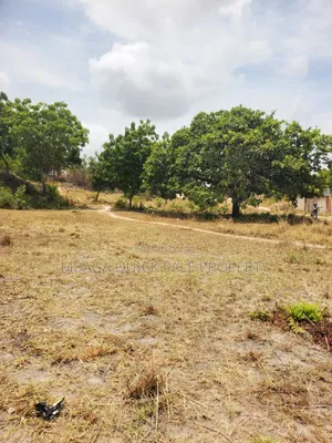 Plot for Sale Area SQM 2000 for Sale at Madale Msigani