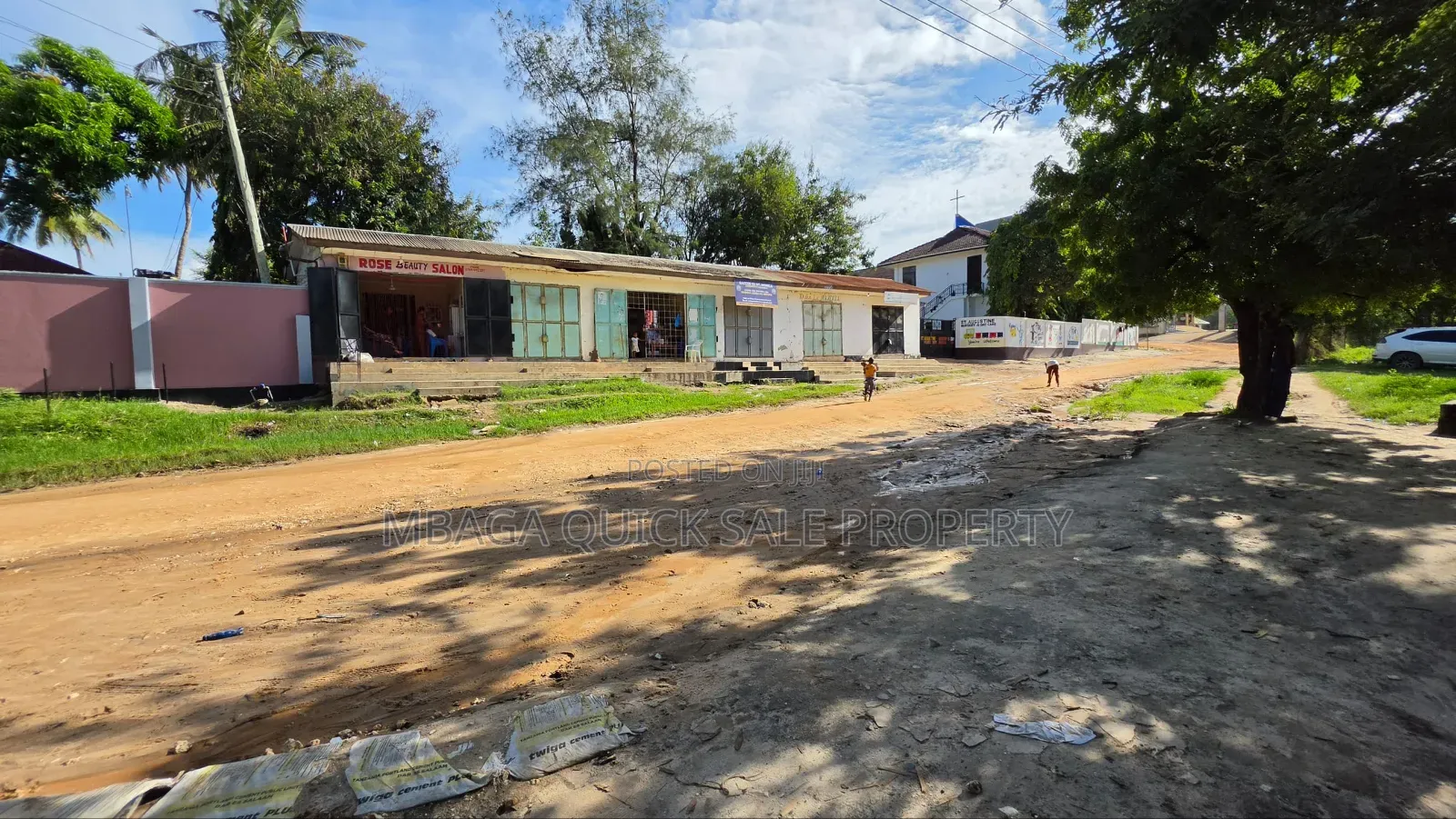 Plot Area SQM 1000 for Sale at Salasala