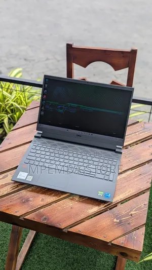 New Laptop Dell G15 5511 16GB Intel Core i7 SSD 512GB