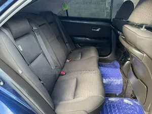 Toyota Crown 2008