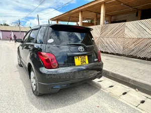 Toyota IST 2004 Black
