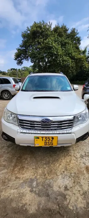 Subaru Forester 2009 White