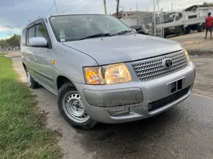 Toyota Succeed 2004 Silver