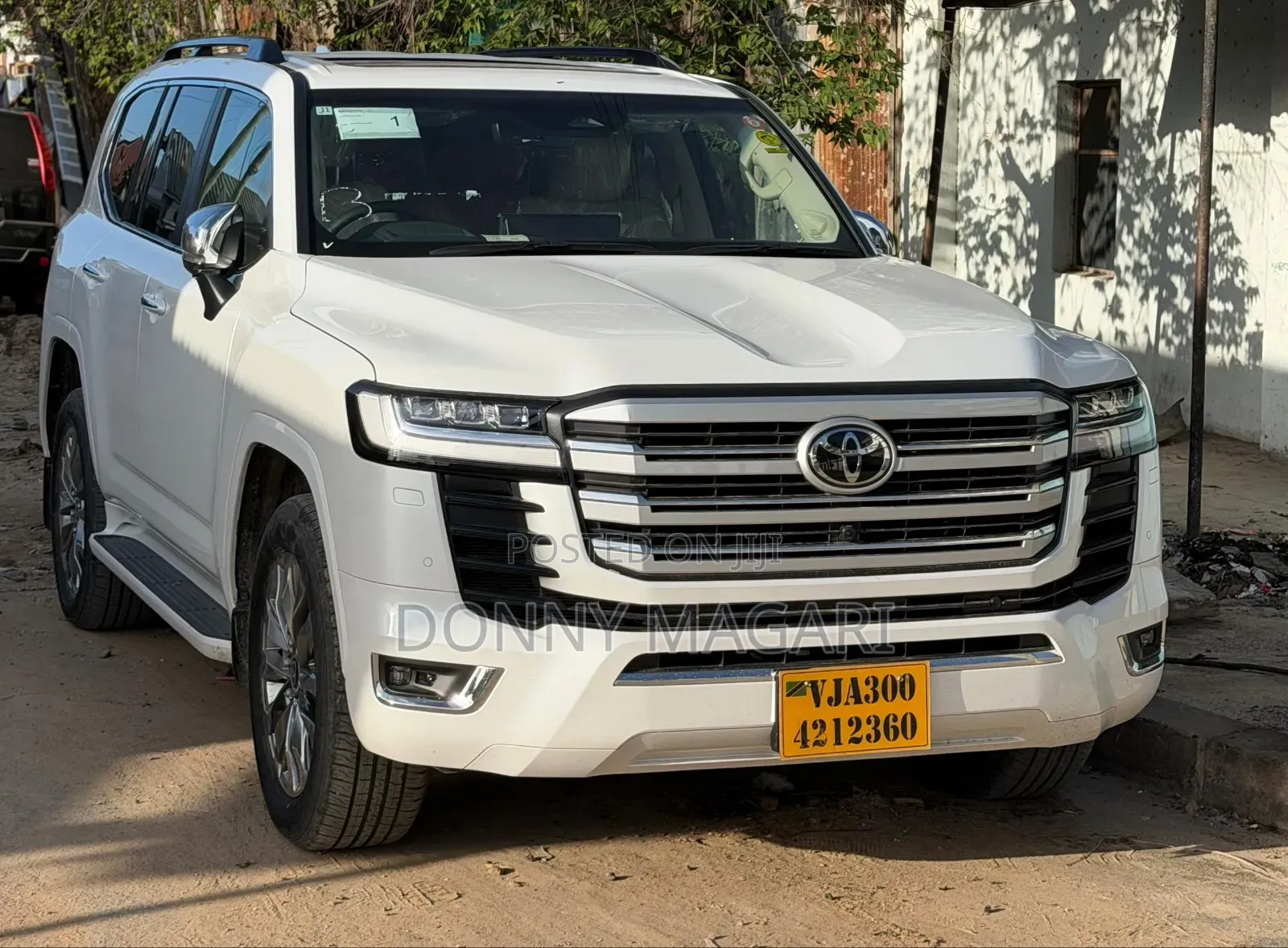 New Toyota Land Cruiser LC300 2025 White