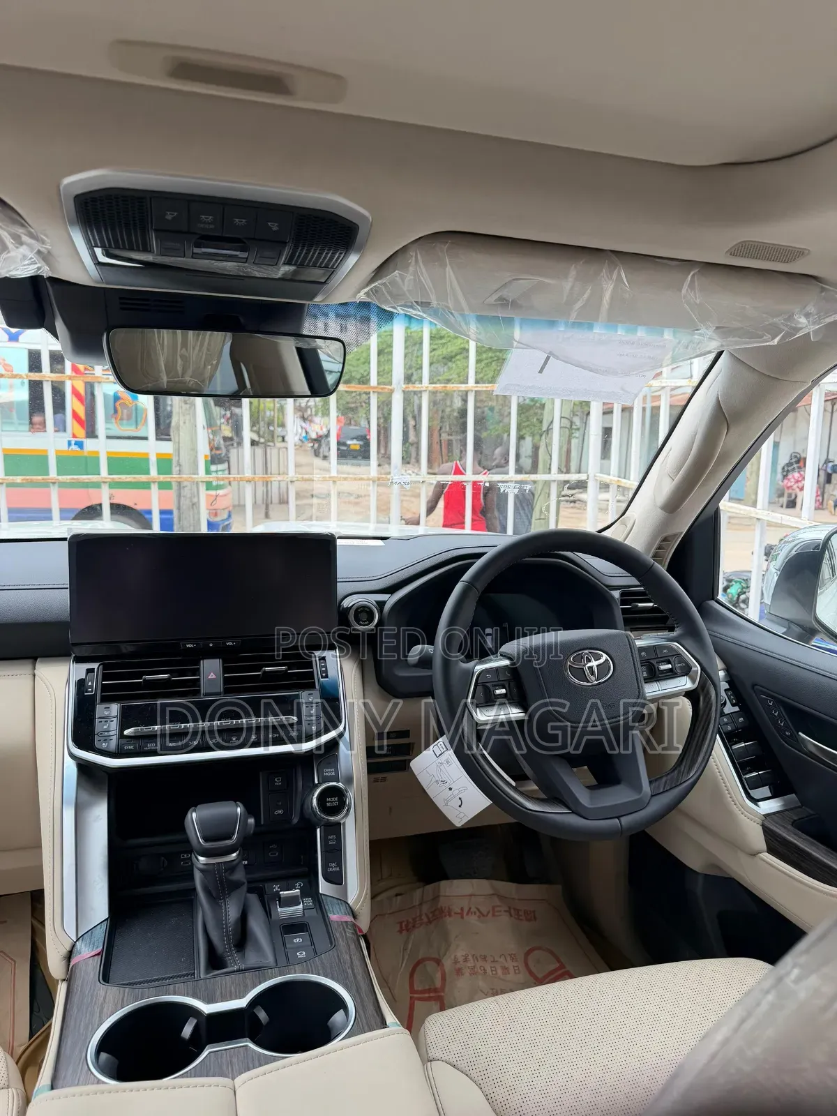 New Toyota Land Cruiser LC300 2025 White
