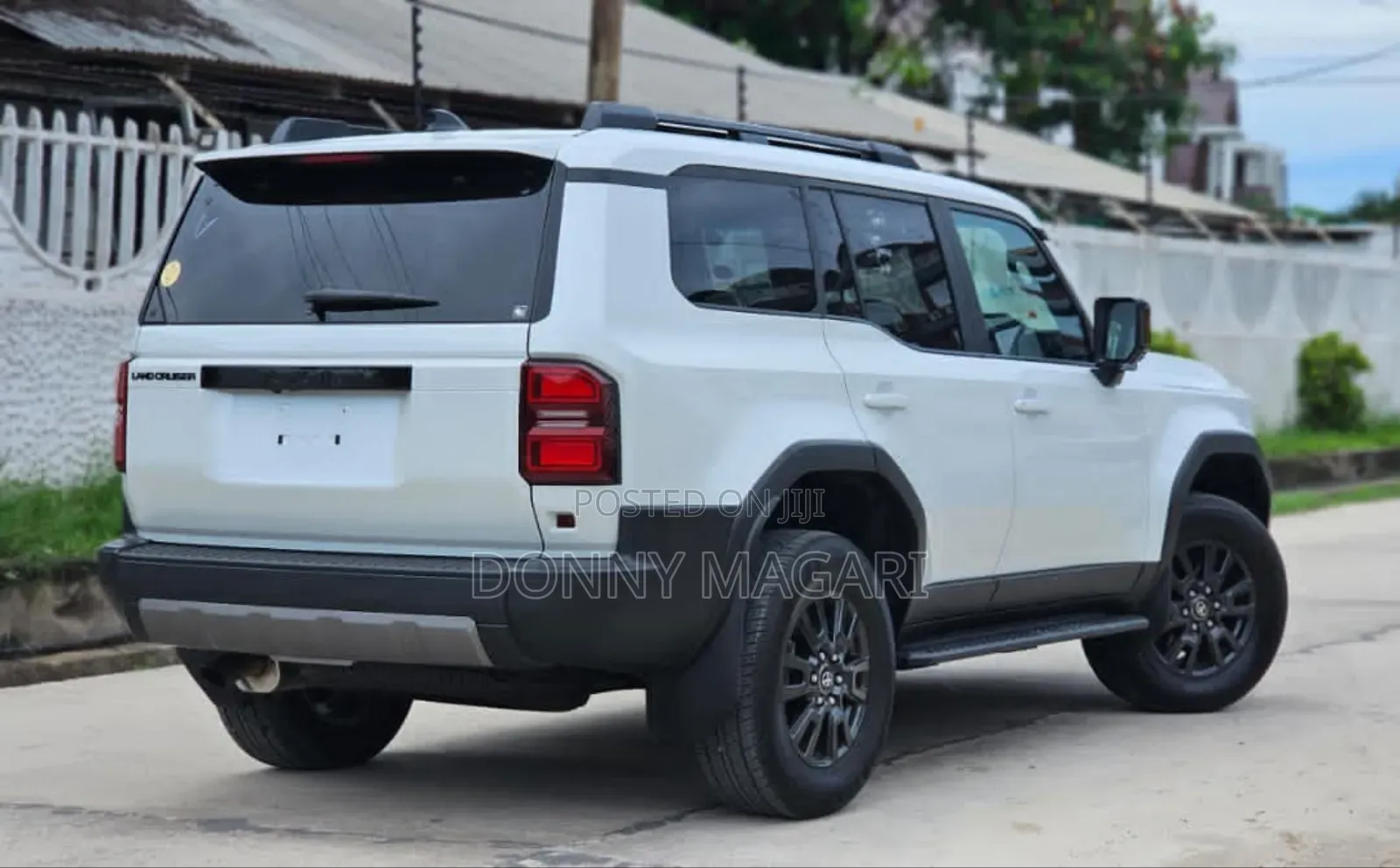 Toyota Land Cruiser Prado 2.7 2024 White