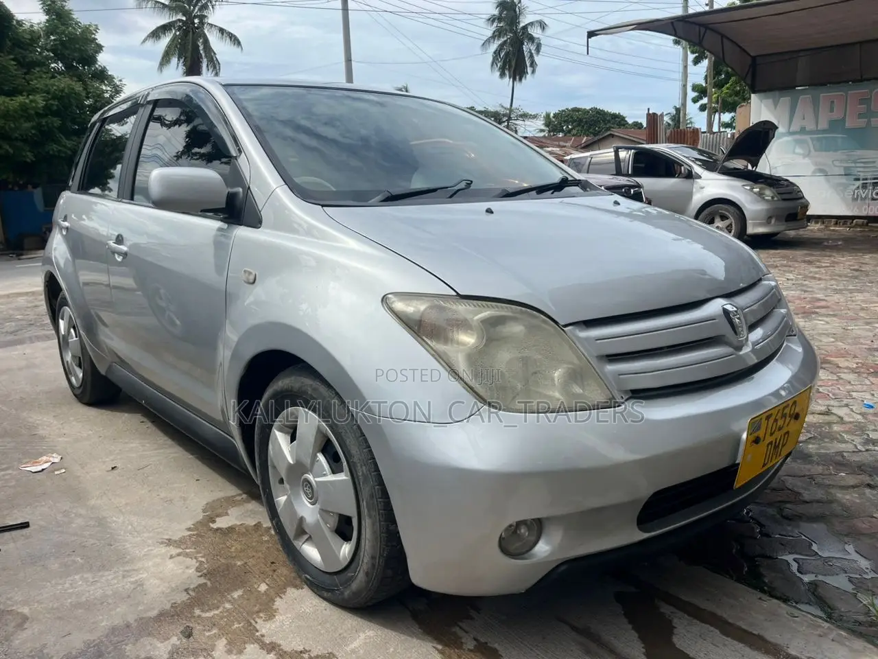 Toyota IST 2005 Silver