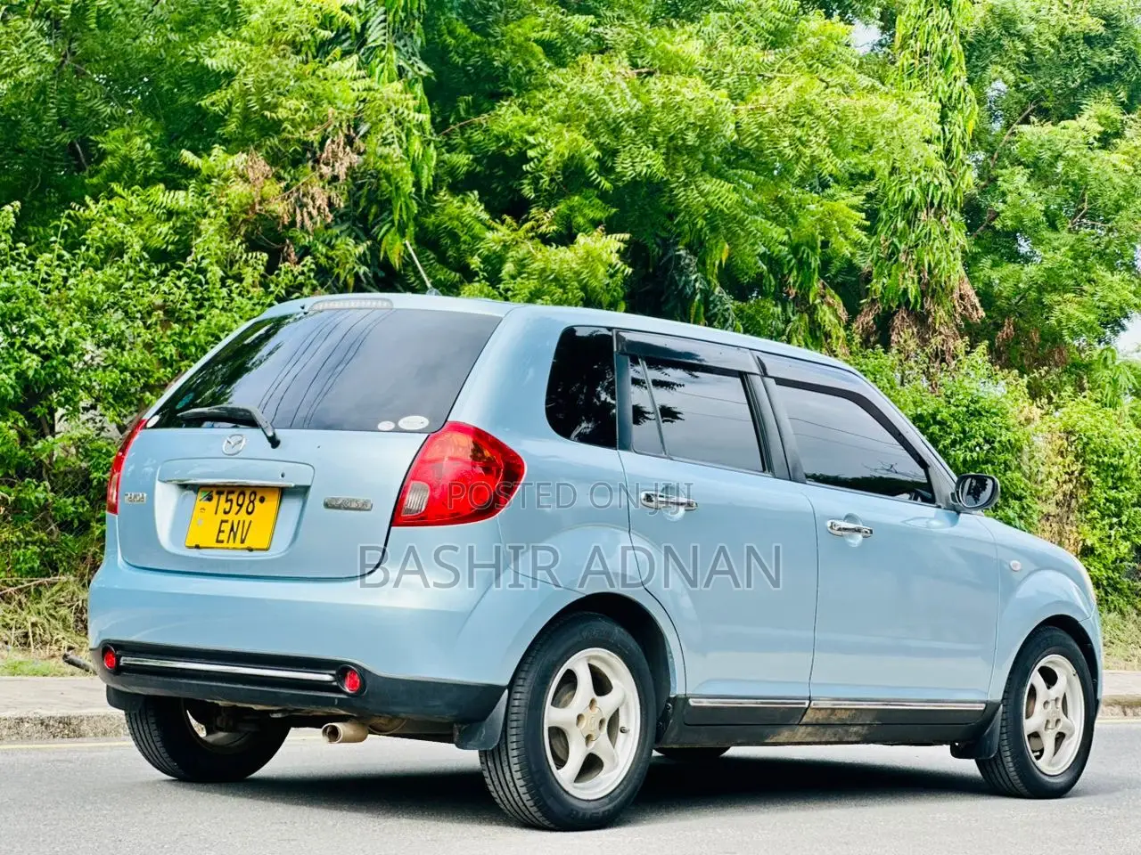 Mazda Verisa 2010 Blue