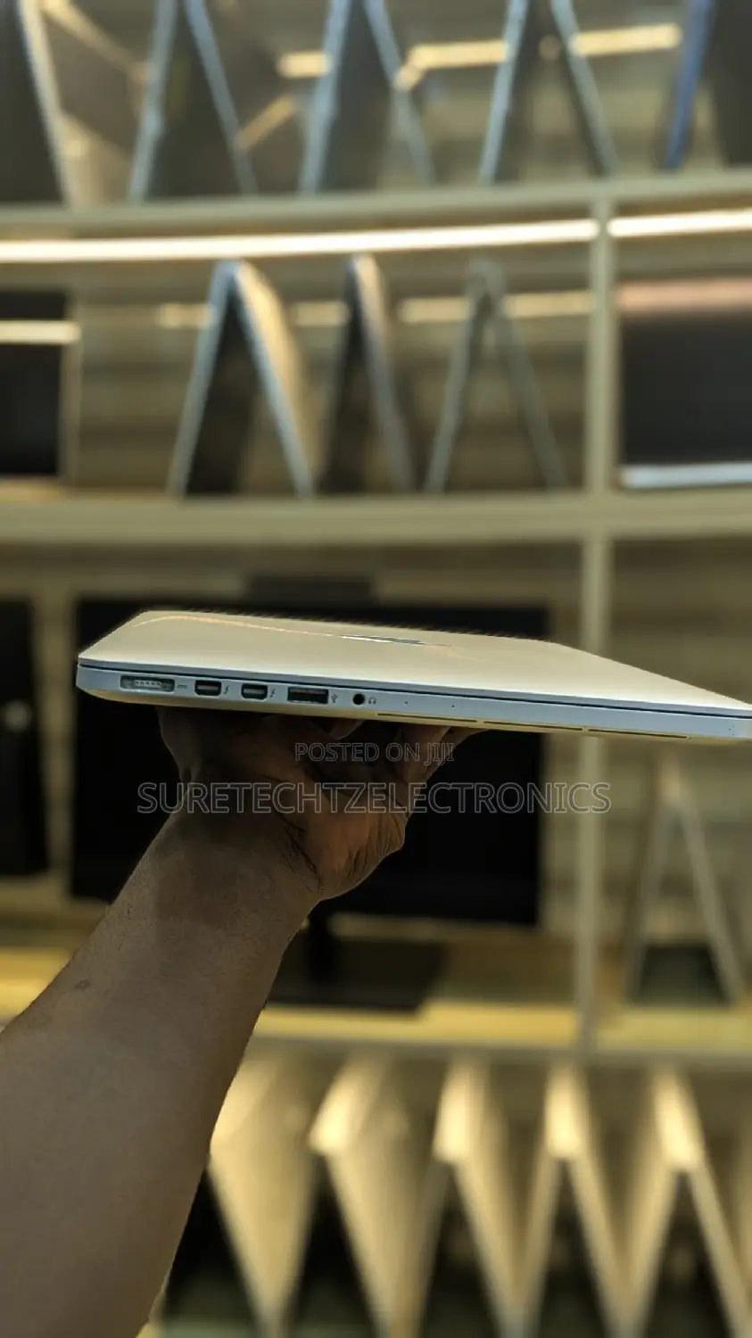 Laptop Apple MacBook Pro 2015 8GB Intel Core i5 SSD 256GB