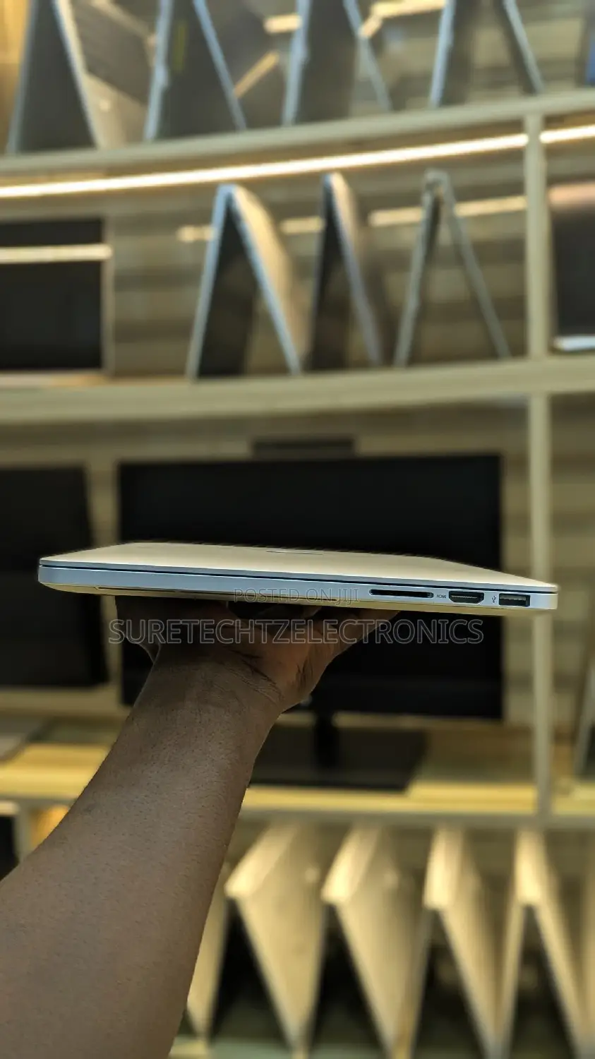 Laptop Apple MacBook Pro 2015 8GB Intel Core i5 SSD 256GB