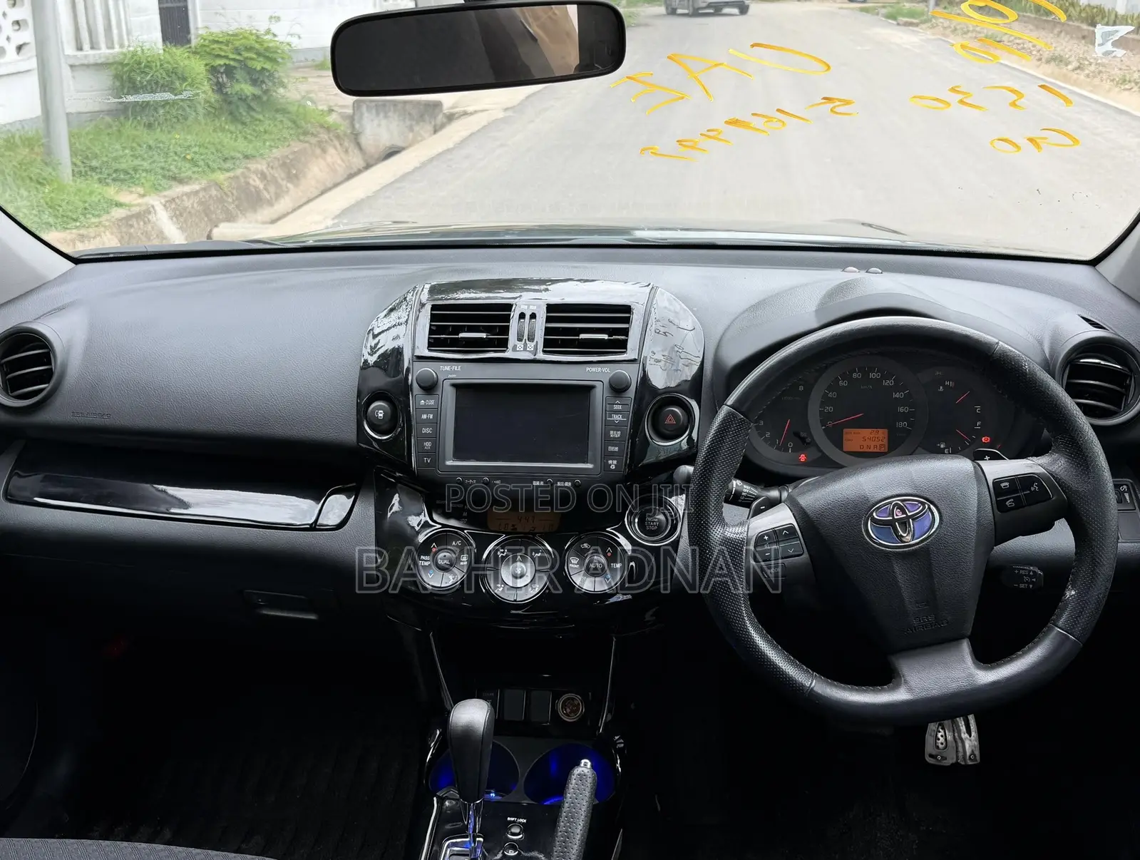 Toyota Vanguard 2011 Blue