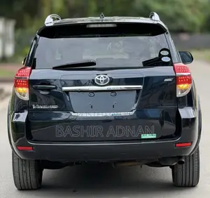 Toyota Vanguard 2011 Blue