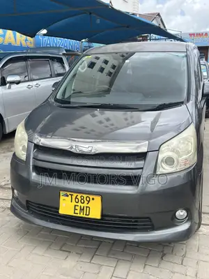 Toyota Noah 2008 Gray