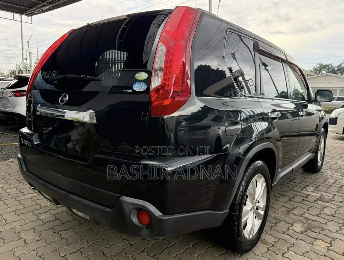 Nissan X-Trail 2.0 Petrol XE 2012 Matt Black