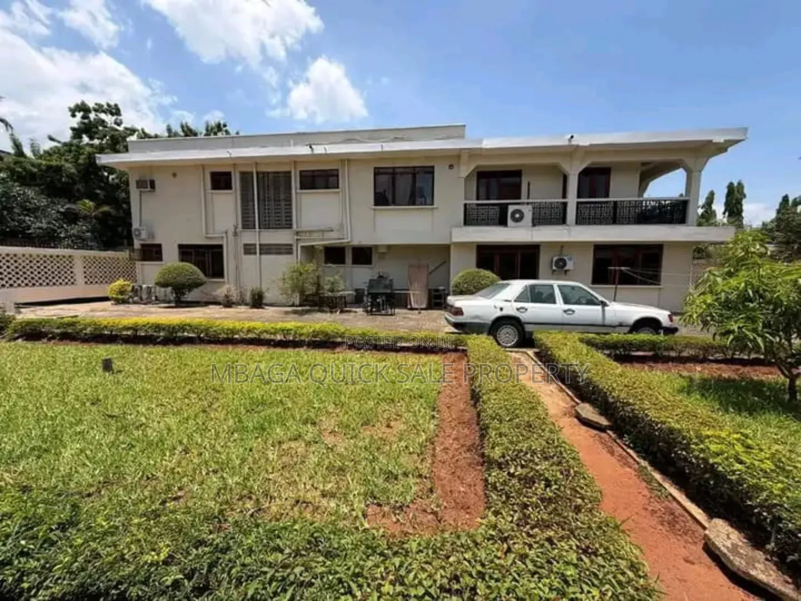 14bdrm House in Mikocheni for rent