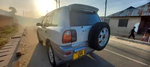 Toyota RAV4 1999 Pearl