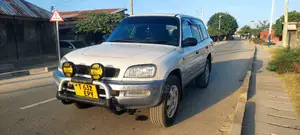 Toyota RAV4 1999 Pearl