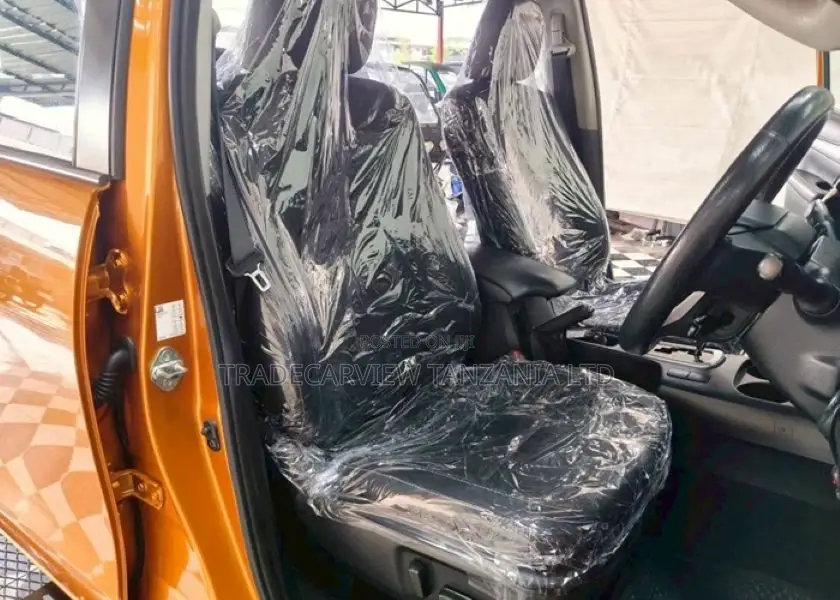Toyota Hilux 2.8 Diesel 2020 Orange