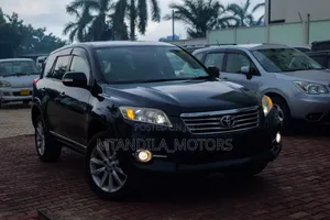Toyota Vanguard 2012 Black
