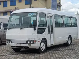 Mitsubishi Fuso Rosa 1998 White