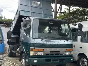 Fuso Tipper
