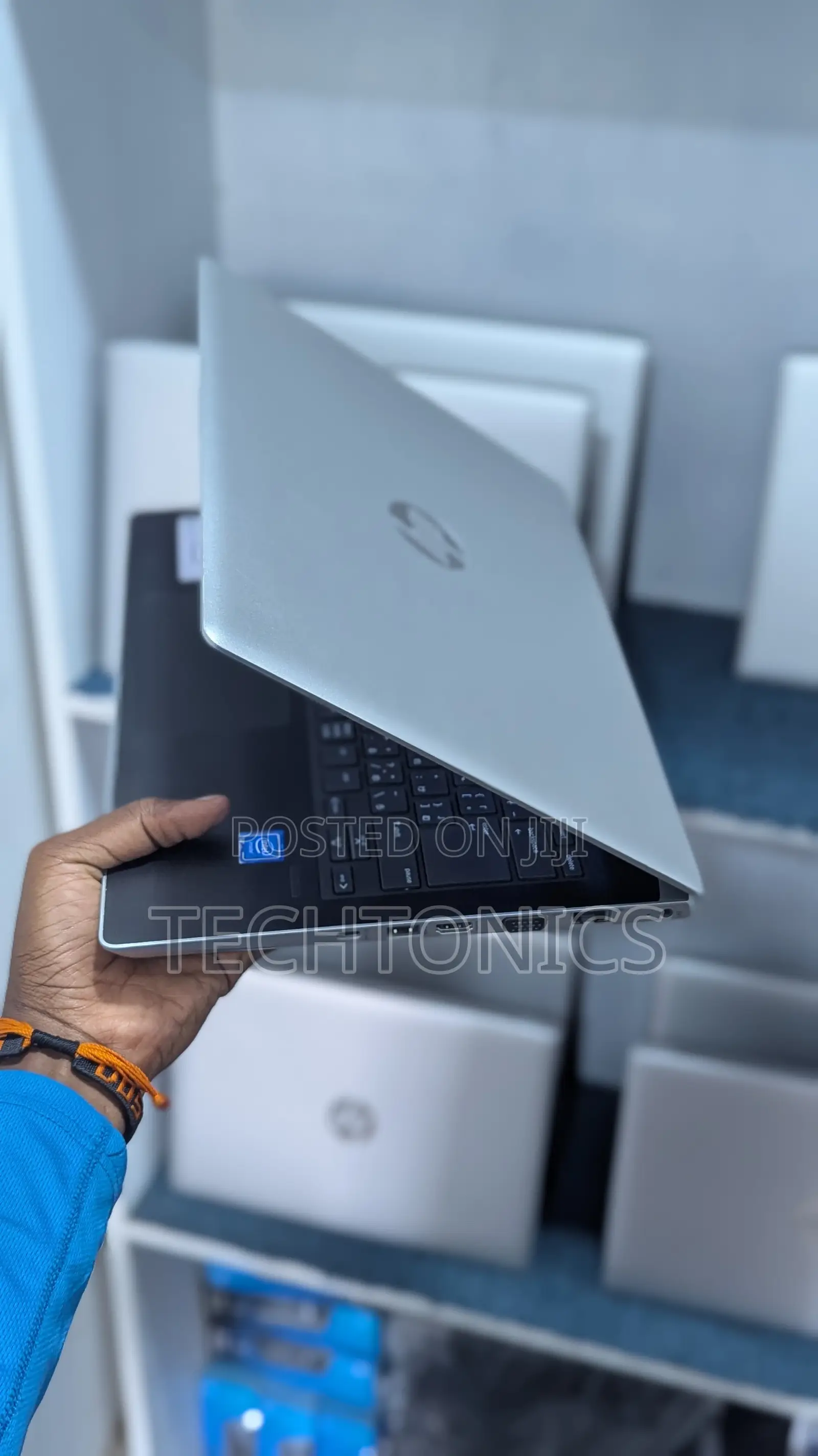 Laptop HP MT21 4GB Intel SSD 128GB