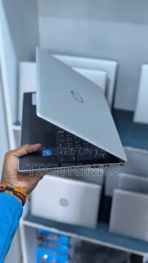 Laptop HP MT21 4GB Intel SSD 128GB
