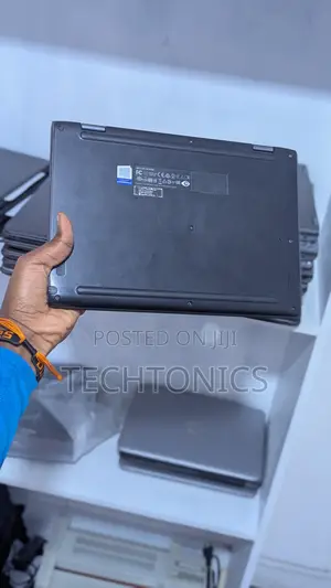 Laptop Lenovo 300e 4GB Intel SSD 128GB
