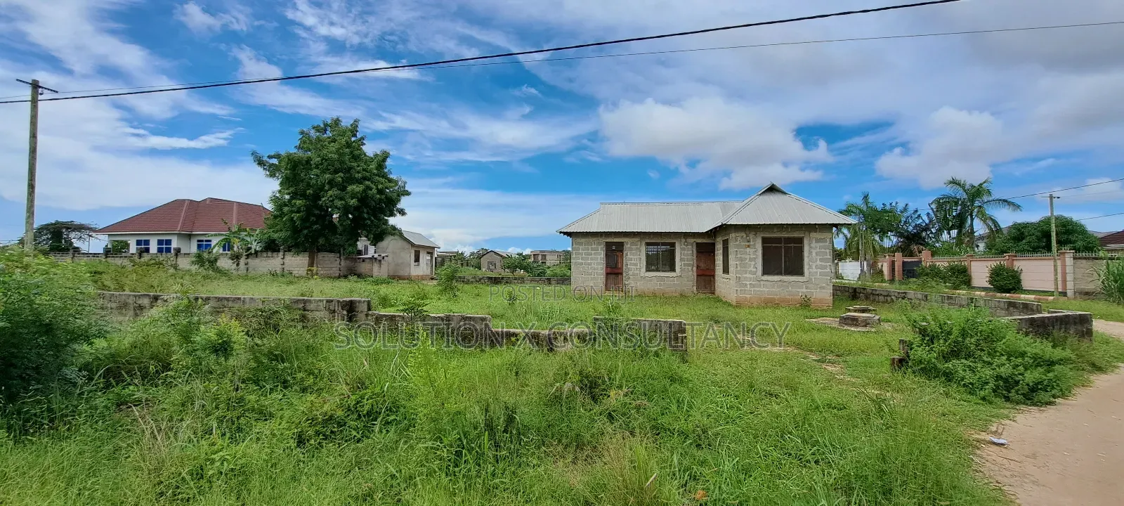 Kiwanja Cha Corner Kinauzwa Mbweni Mpiji