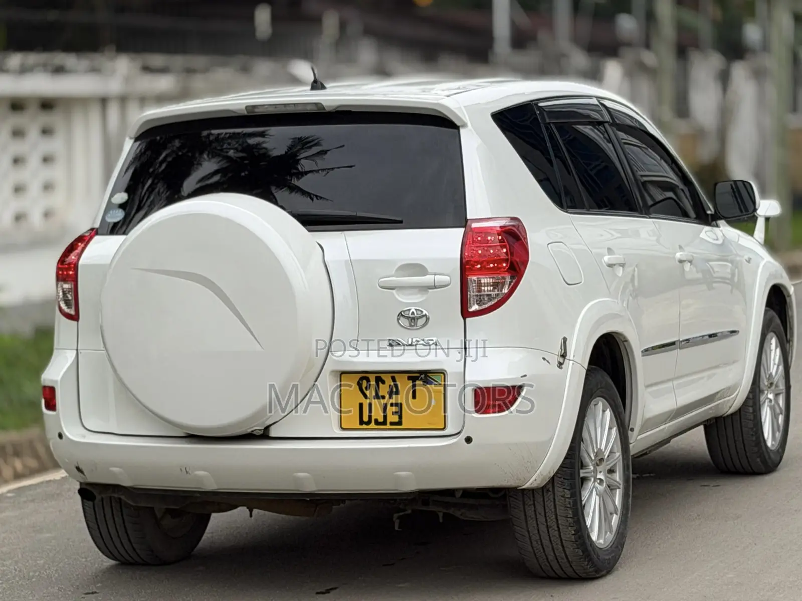 Toyota RAV4 2006 White