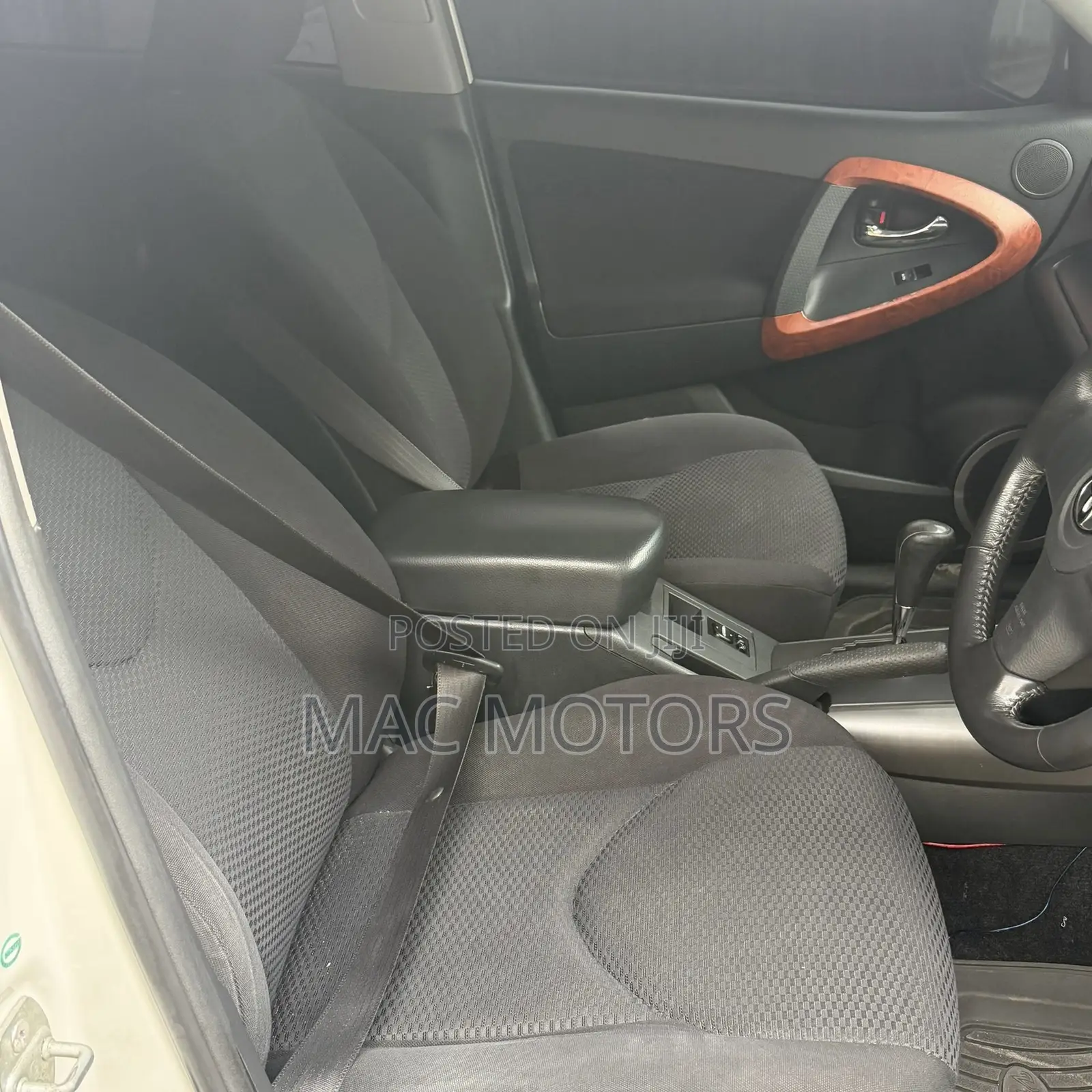 Toyota RAV4 2006 White