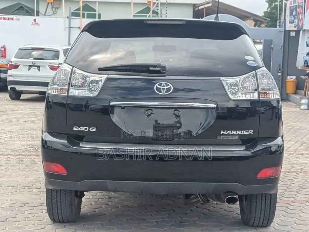 Toyota Harrier 2.4 2011 Matt Black