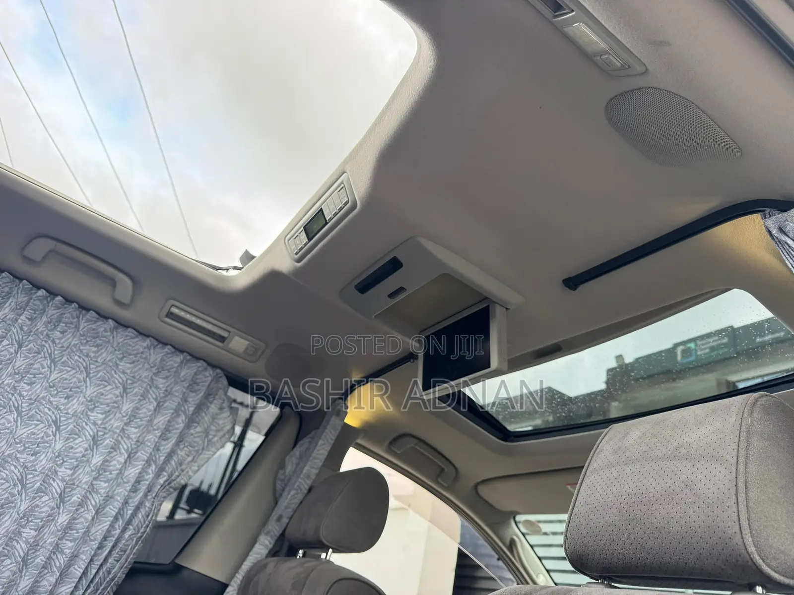 Toyota Alphard 2.4 Petrol FWD 2005 White