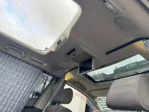 Toyota Alphard 2.4 Petrol FWD 2005 White