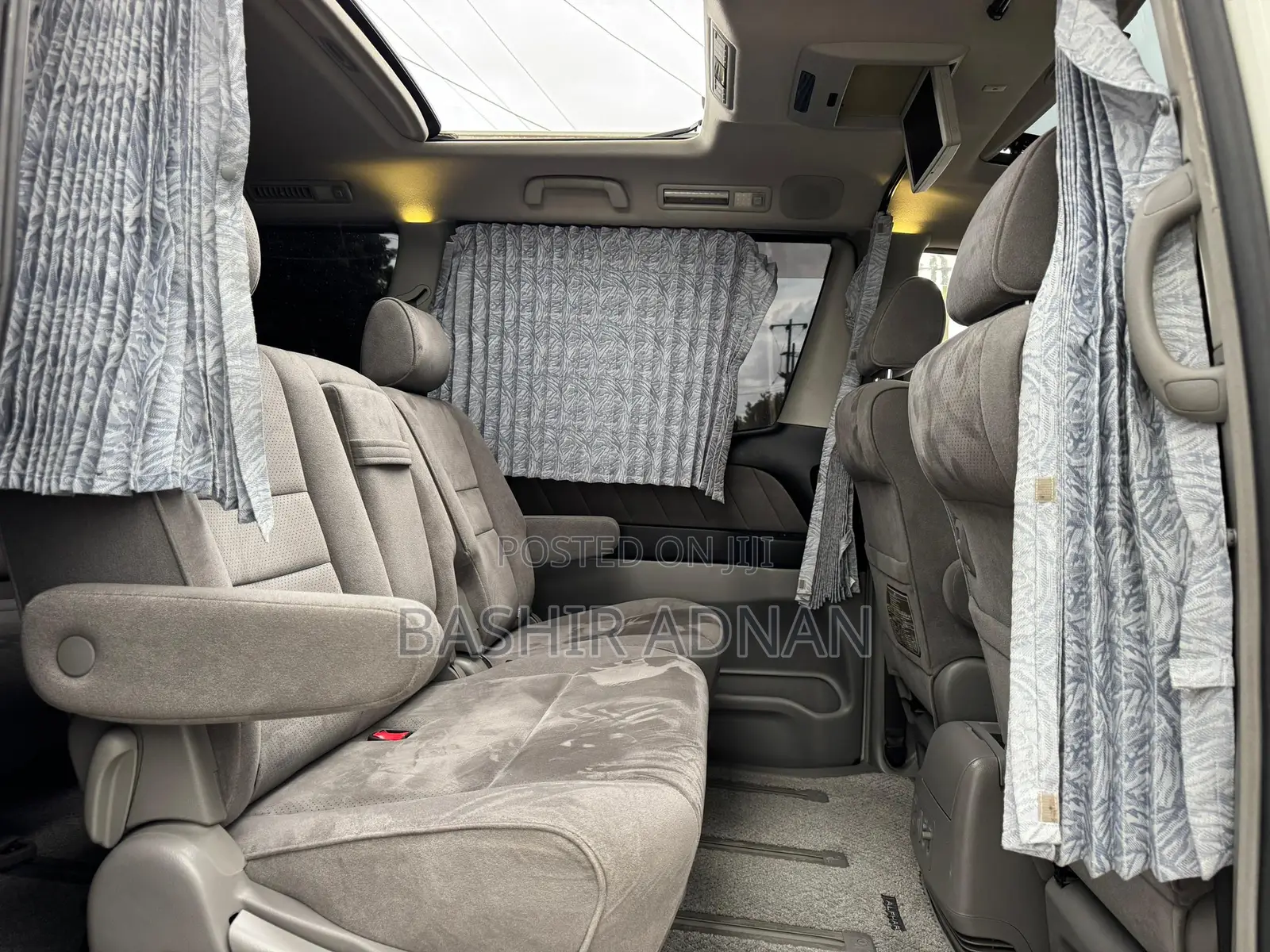 Toyota Alphard 2.4 Petrol FWD 2005 White