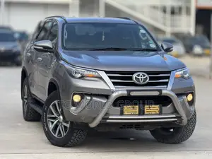 Toyota Fortuner 2.8 D RWD 2018 Silver