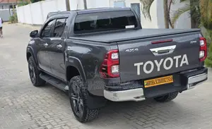 Toyota Hilux Revo Double Cab Deisel 2.8 AWD 2021 Gray