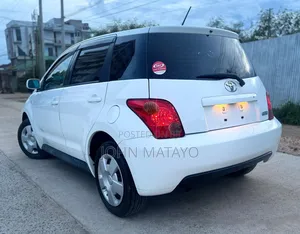 Toyota IST 2003 White